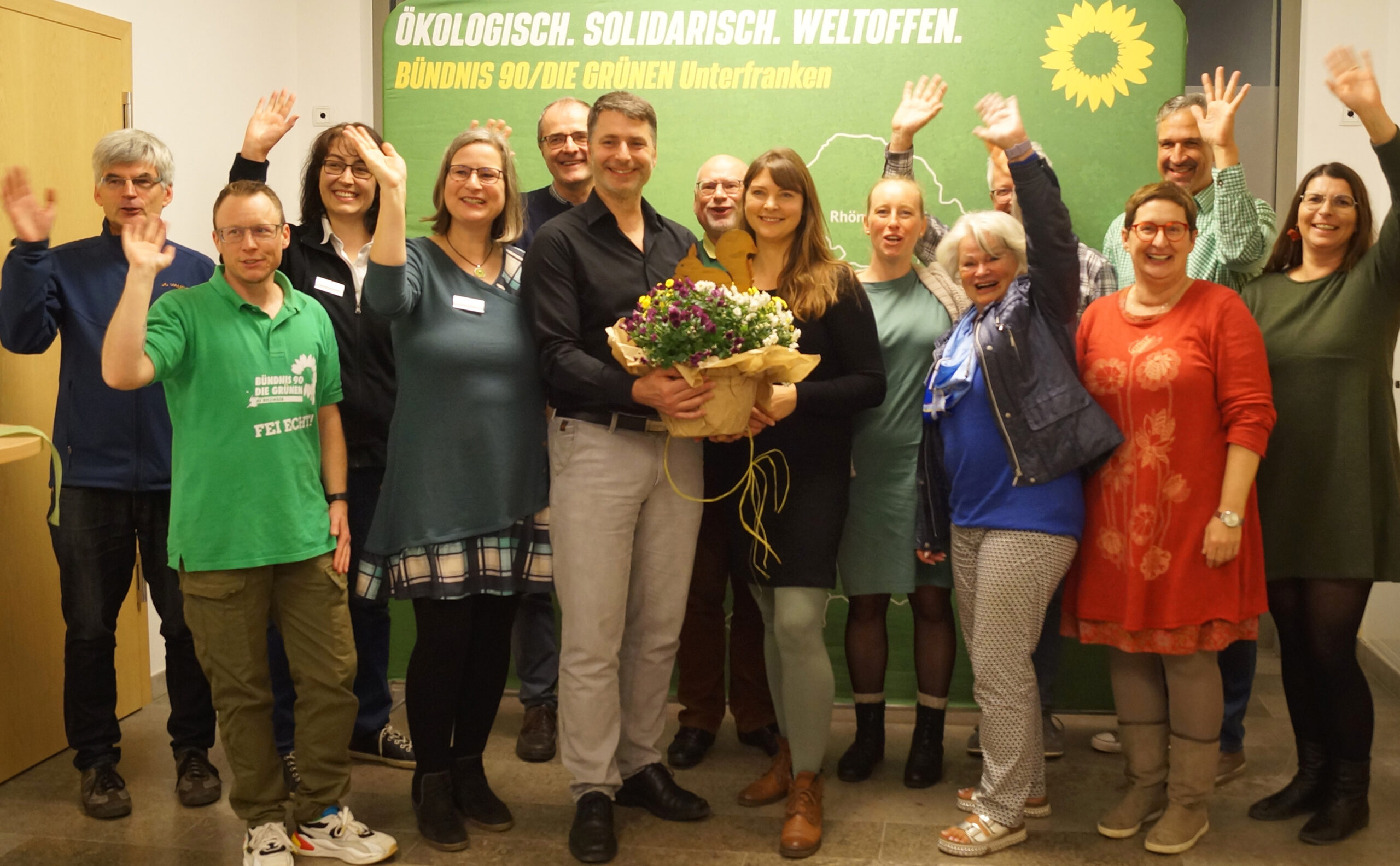 Vordere Reihe von lks.: Nico Engelbrecht, Eva Trapp, Wolfgang Lenhard, Marlies Dumbsky, Eva-Maria Stöcklein, Regina Hetterich, Andrea Drexelius, Andrea Rauch. Hintere Reihe von lks.: Volkhard Warmdt, Theresa Sanzenbacher, Julian Glienke, Manfred Groitl, Willi Mix, Stefan Schwarz